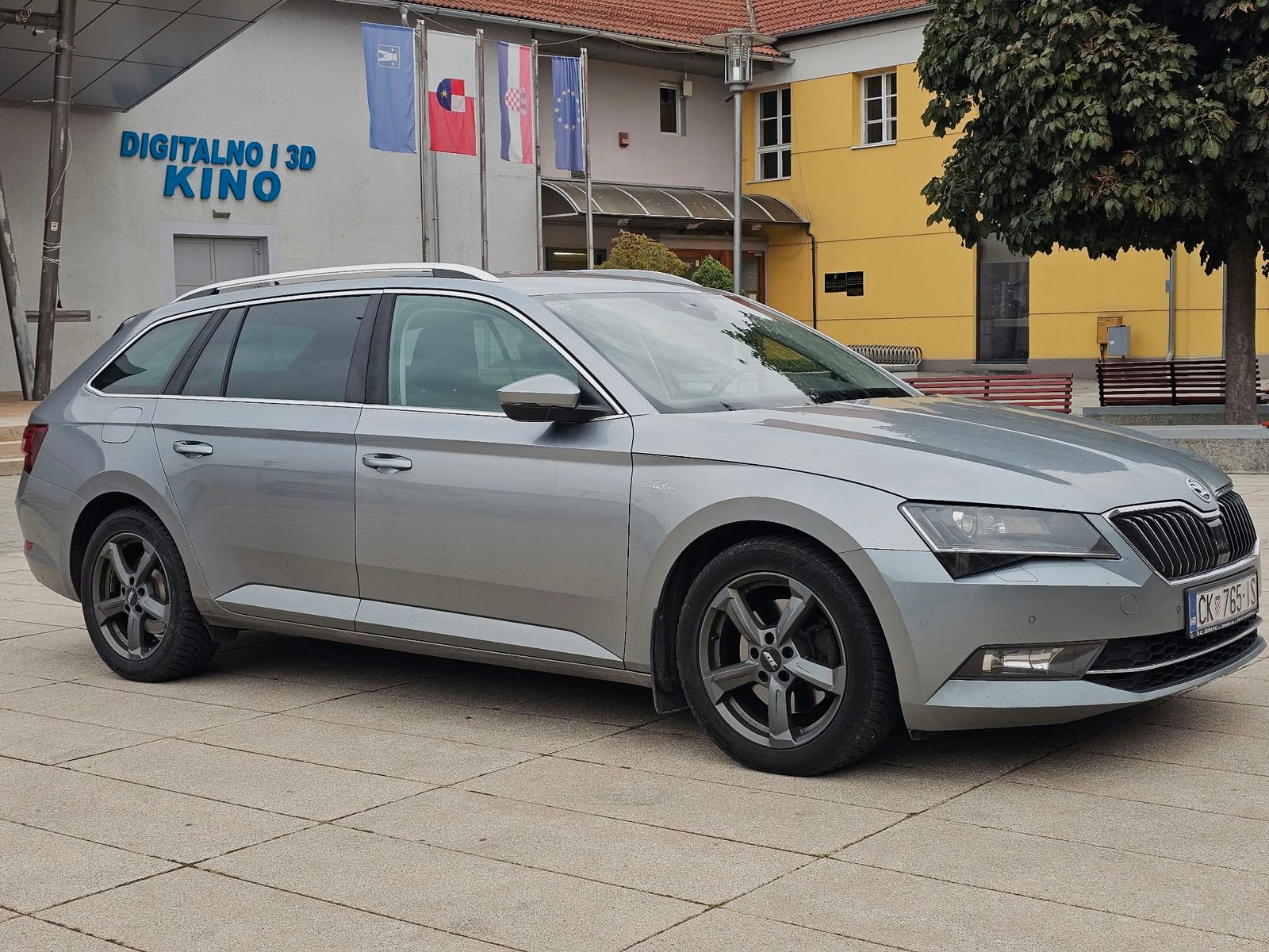 2019 Škoda Superb — fotografija 8