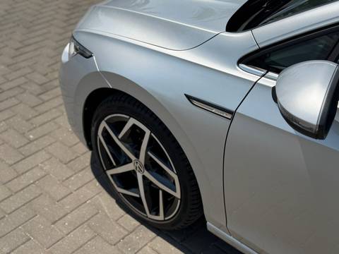 2022 Volkswagen Golf — sličica 4