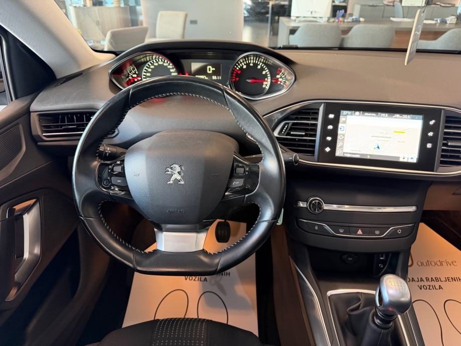 2017 Peugeot 308 — fotografija 16