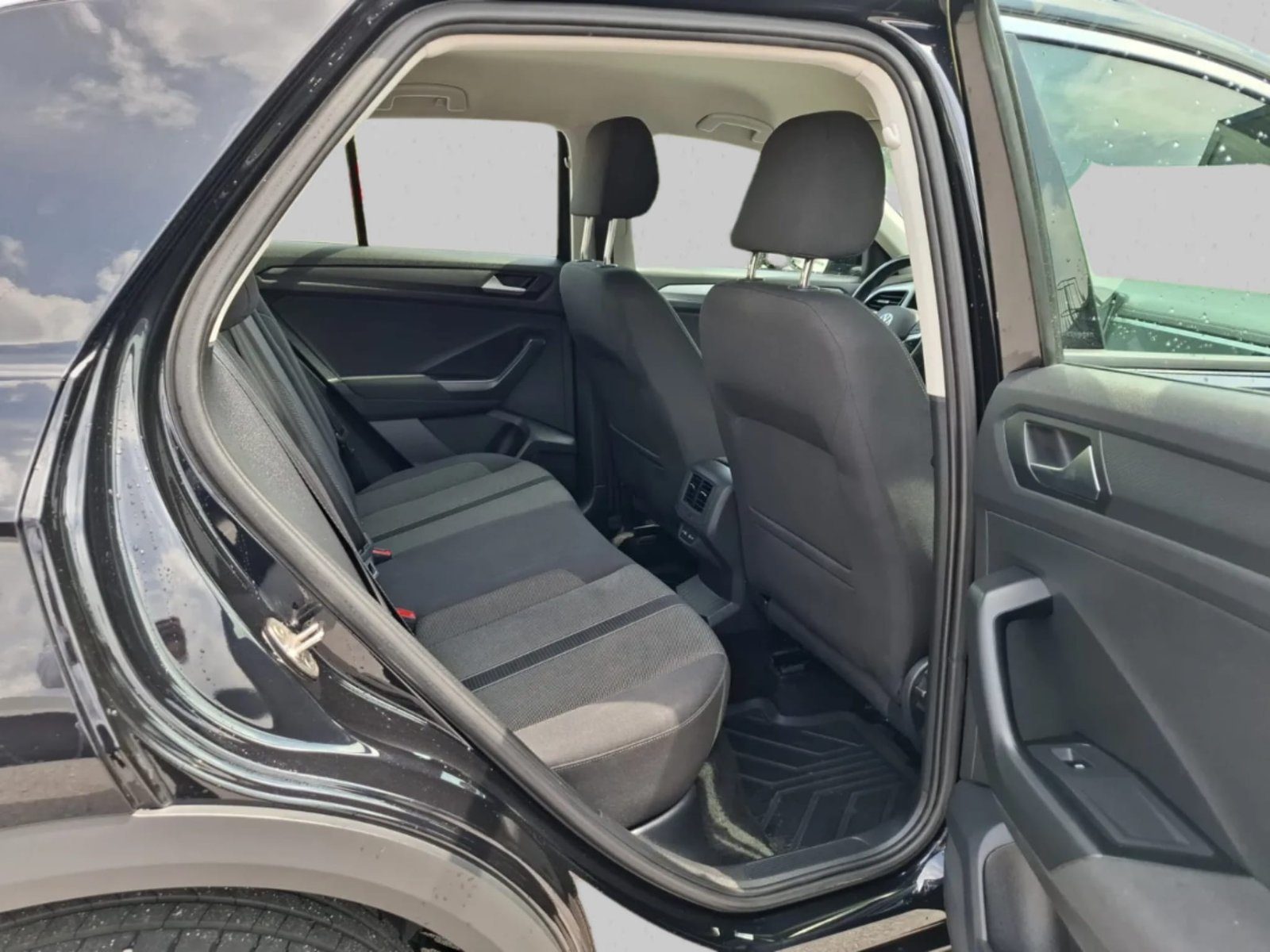 2023 Volkswagen T-Roc — fotografija 11