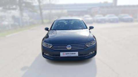 2017 Volkswagen Passat — sličica 2