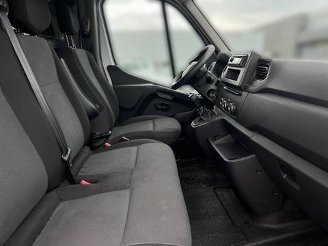 2021 Renault Master — sličica 16