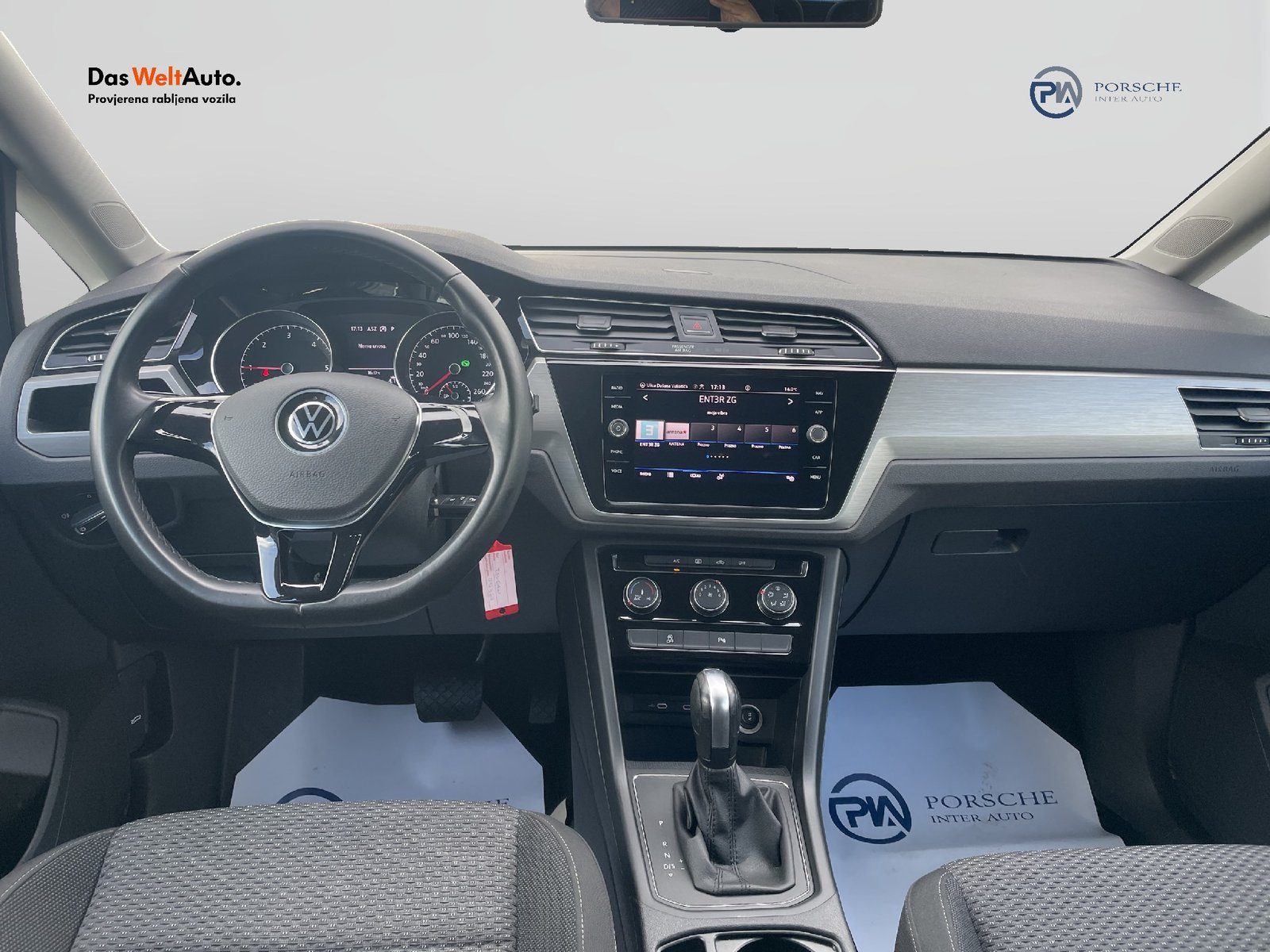 2021 Volkswagen Touran — fotografija 12