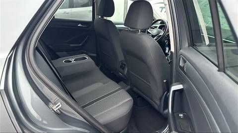 2022 Volkswagen T-Roc — sličica 21