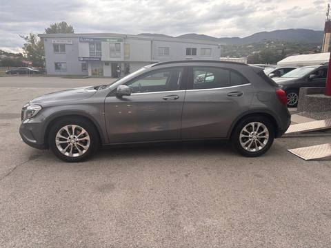 2017 Mercedes-Benz GLA — sličica 5