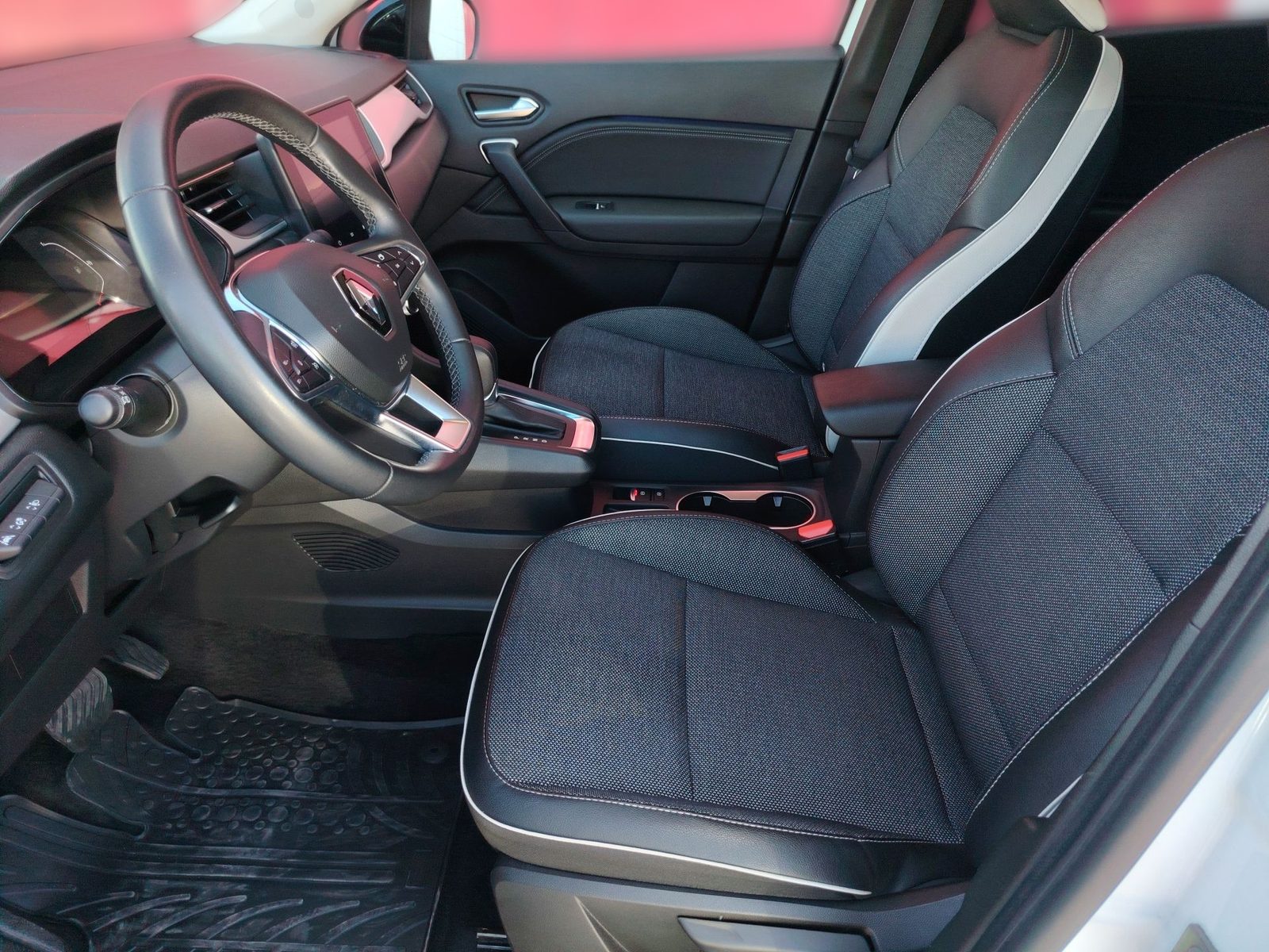 2023 Renault Captur — fotografija 14