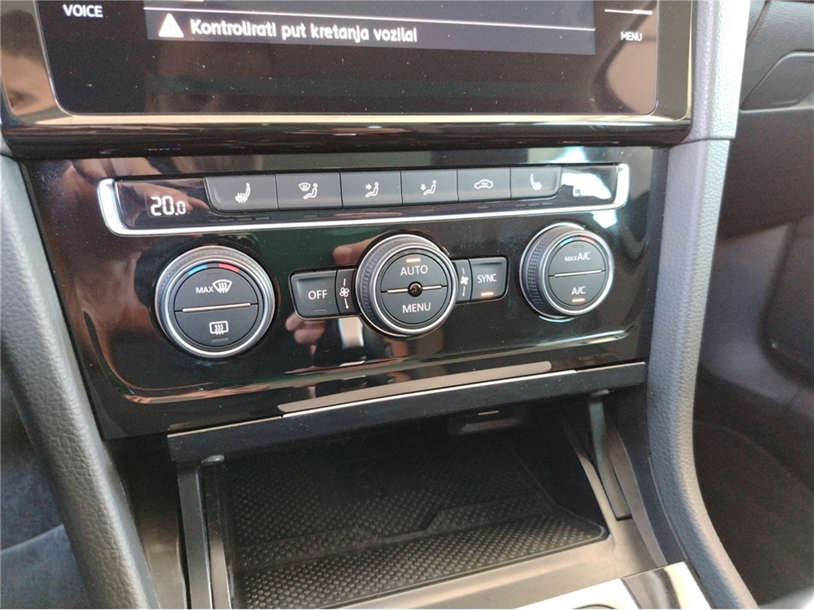 2019 Volkswagen Golf — fotografija 14