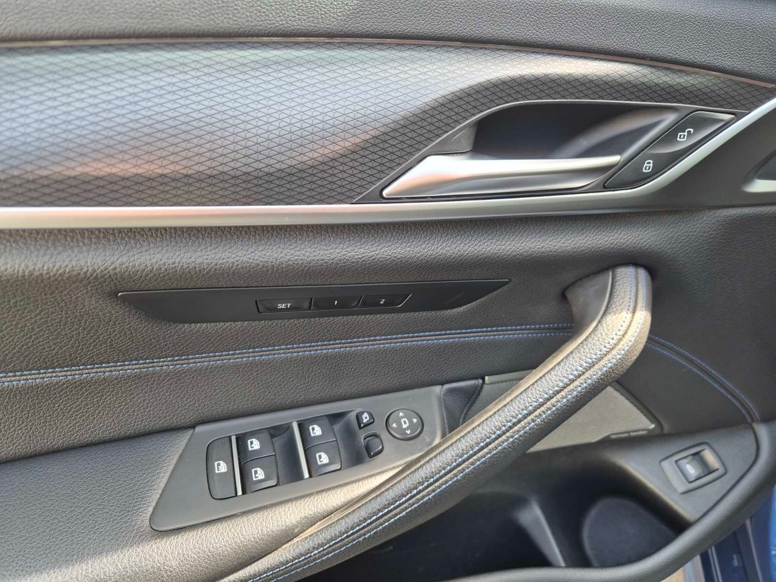 2020 BMW Serija 5 M Sport — fotografija 21