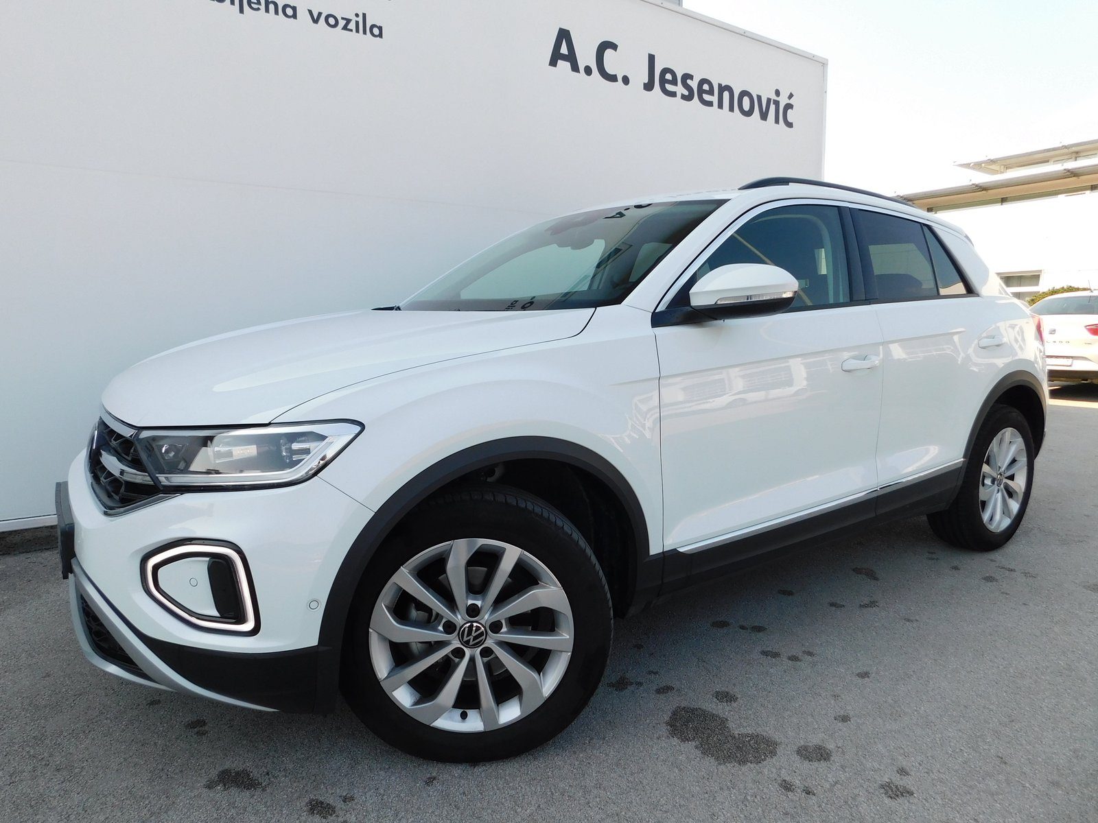 2023 Volkswagen T-Roc — fotografija 7