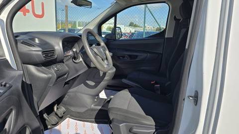 2022 Opel Combo — sličica 7