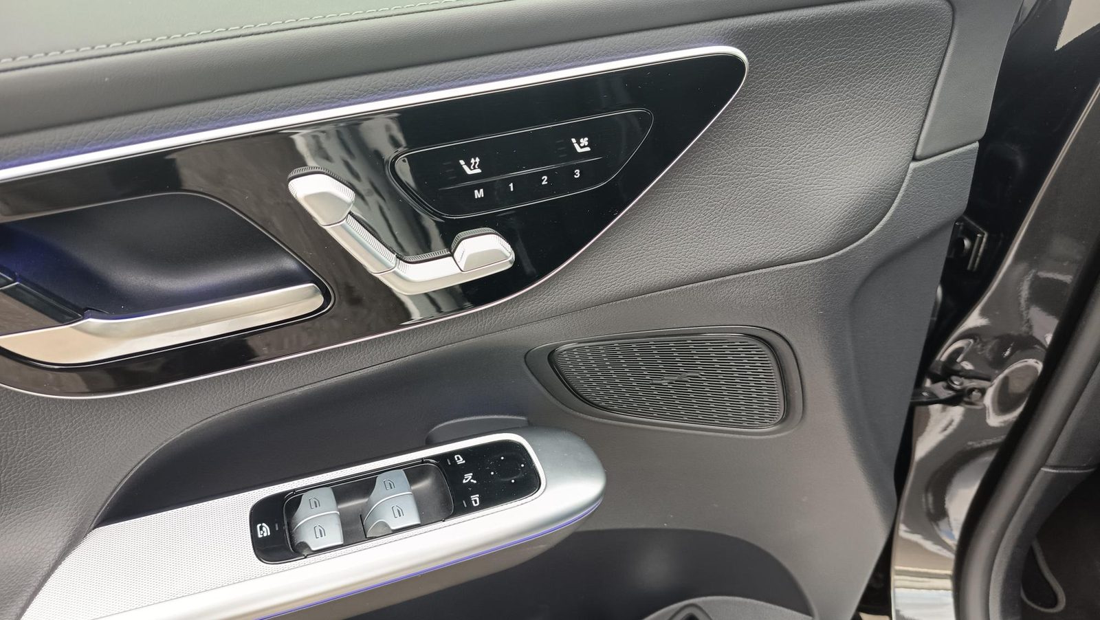 2023 Mercedes-Benz GLC — fotografija 13