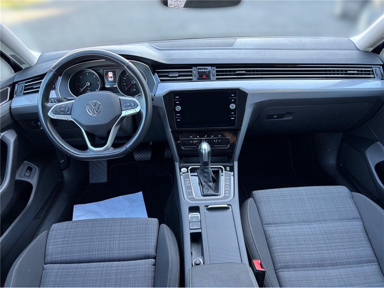 2021 Volkswagen Passat — fotografija 10