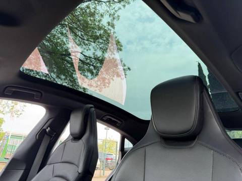 2020 Porsche Taycan — sličica 17