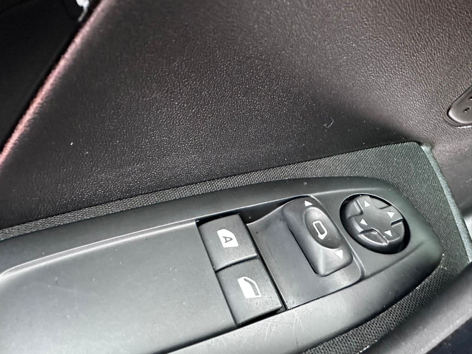 2019 Peugeot 208 — fotografija 15