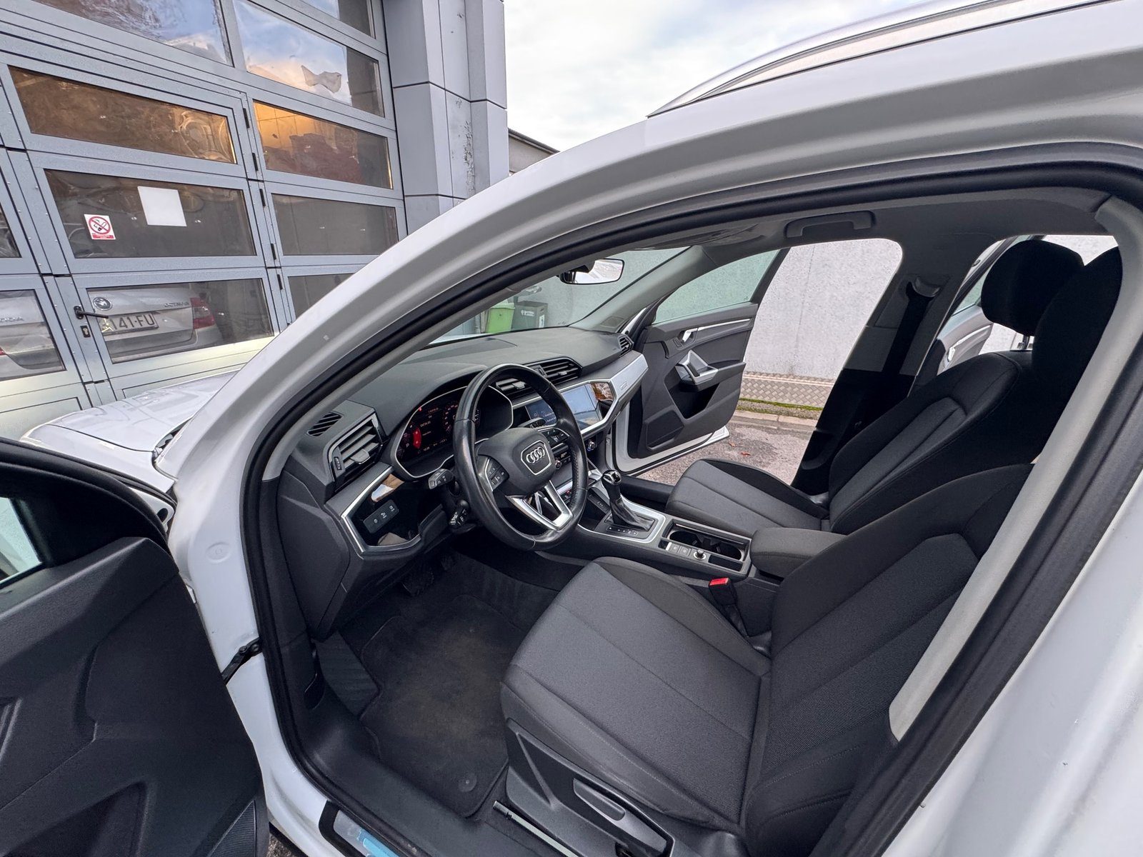 2019 Audi Q3 — fotografija 8