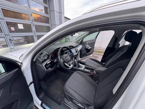 2019 Audi Q3 — sličica 8
