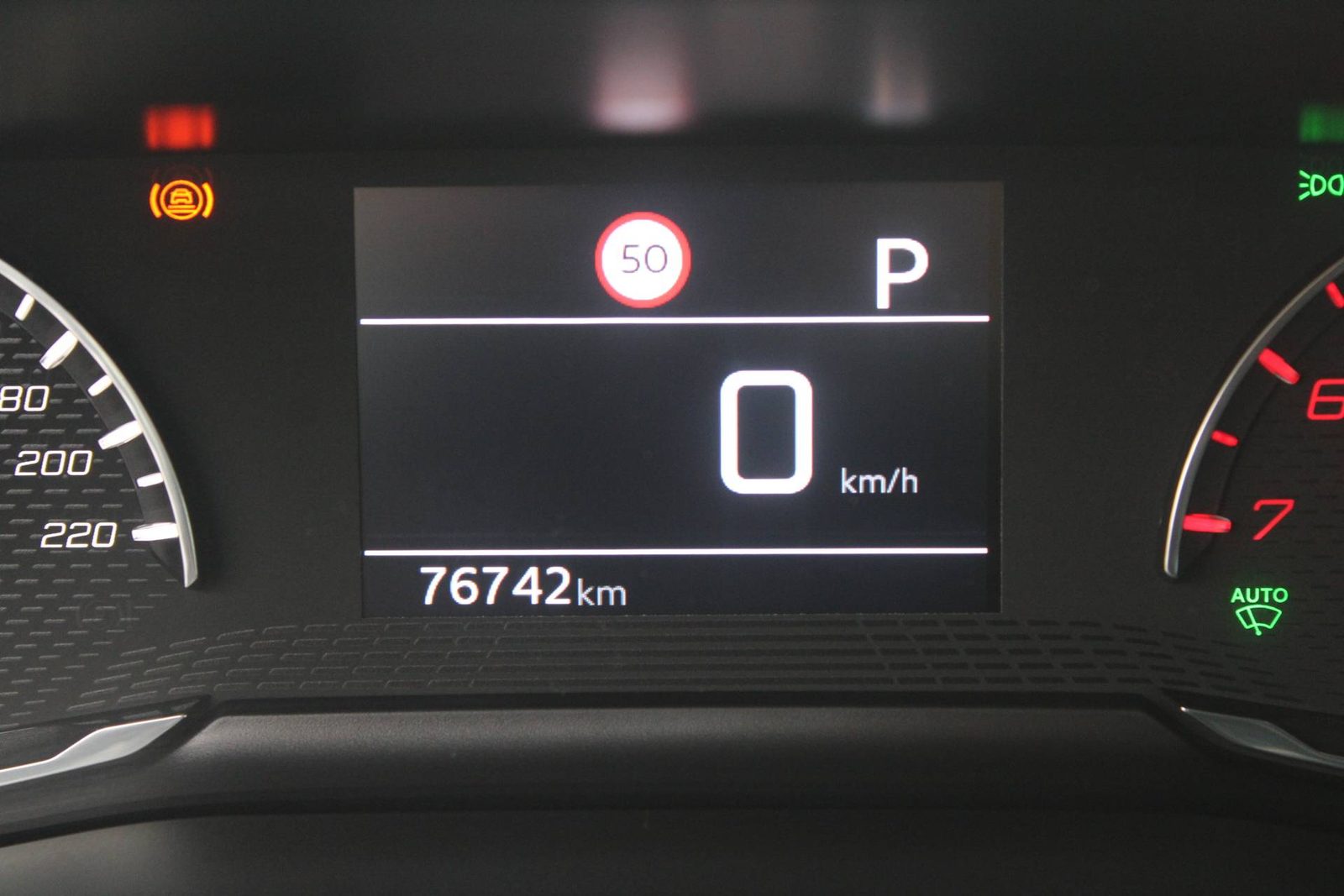 2021 Peugeot 2008 — fotografija 21