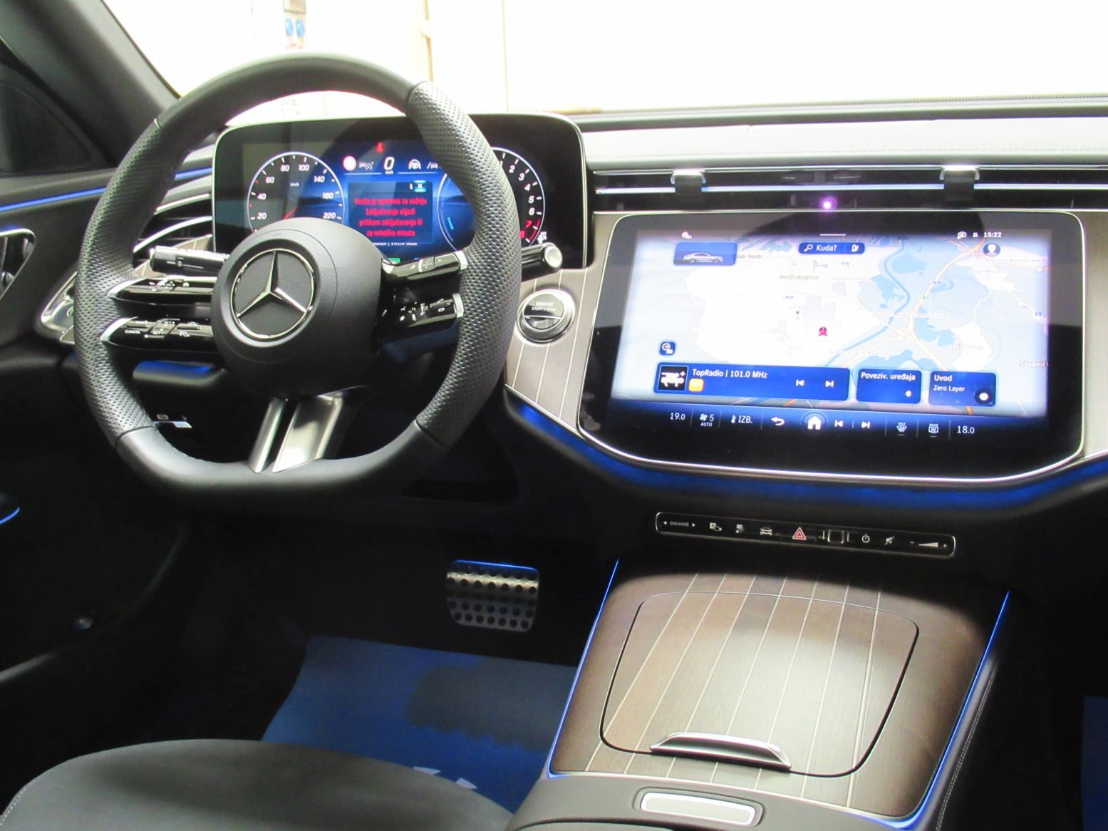 2025 Mercedes-Benz E-klasa AMG Line — fotografija 15
