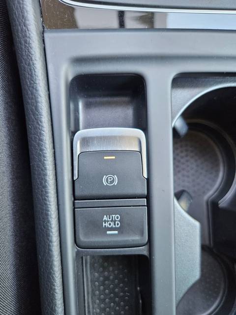 2016 Volkswagen Golf VII — sličica 18