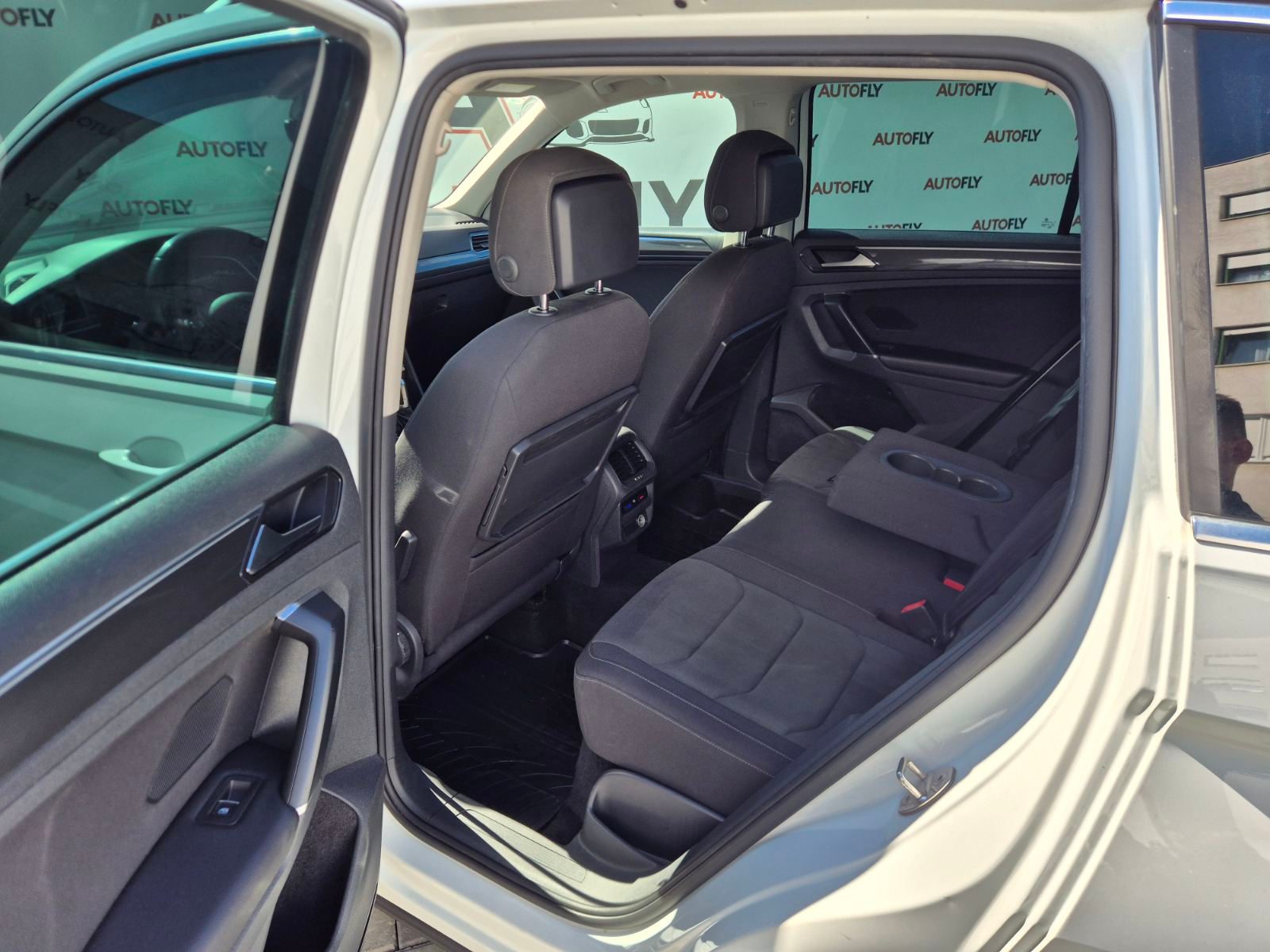 2018 Volkswagen Tiguan R-Line — fotografija 14