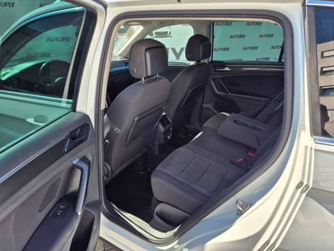 2018 Volkswagen Tiguan R-Line — sličica 14