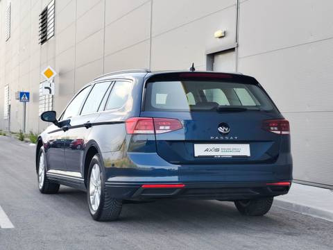 2021 Volkswagen Passat — sličica 14