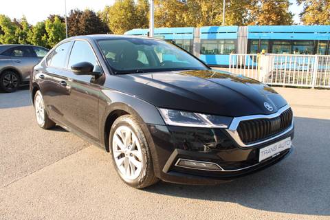 2022 Škoda Octavia — sličica 3