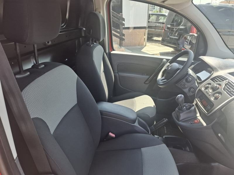 2020 Renault Kangoo — fotografija 13