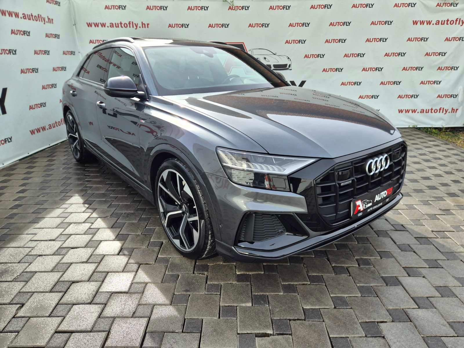 2018 Audi Q8 S line — fotografija 10