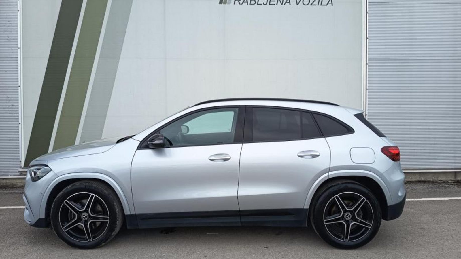 2025 Mercedes-Benz GLA AMG Line — fotografija 4