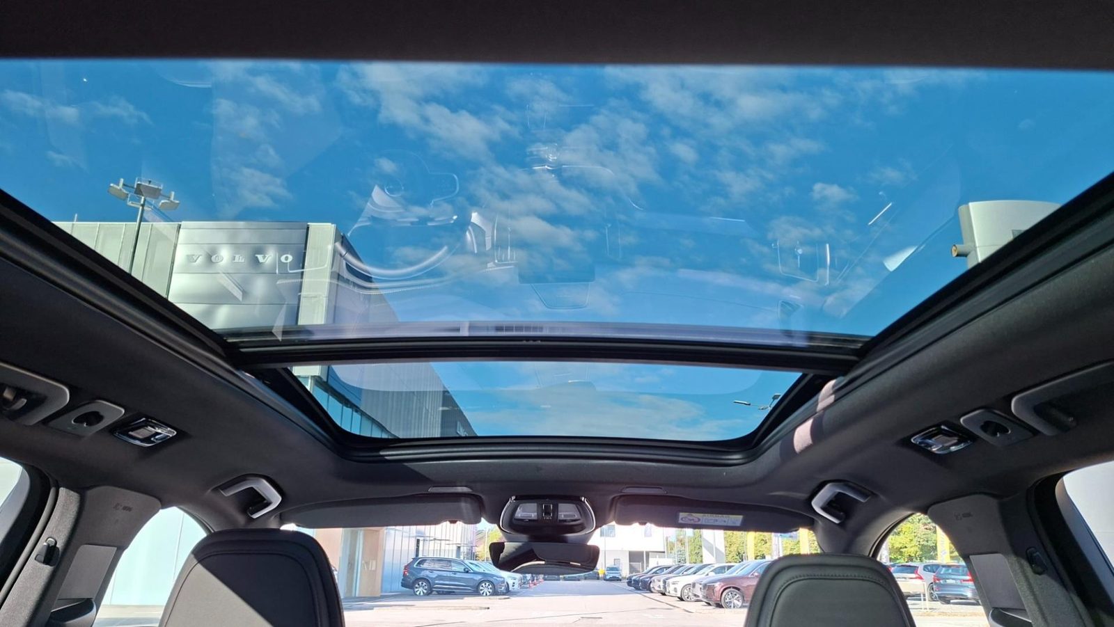 2025 Volvo XC60 — fotografija 21