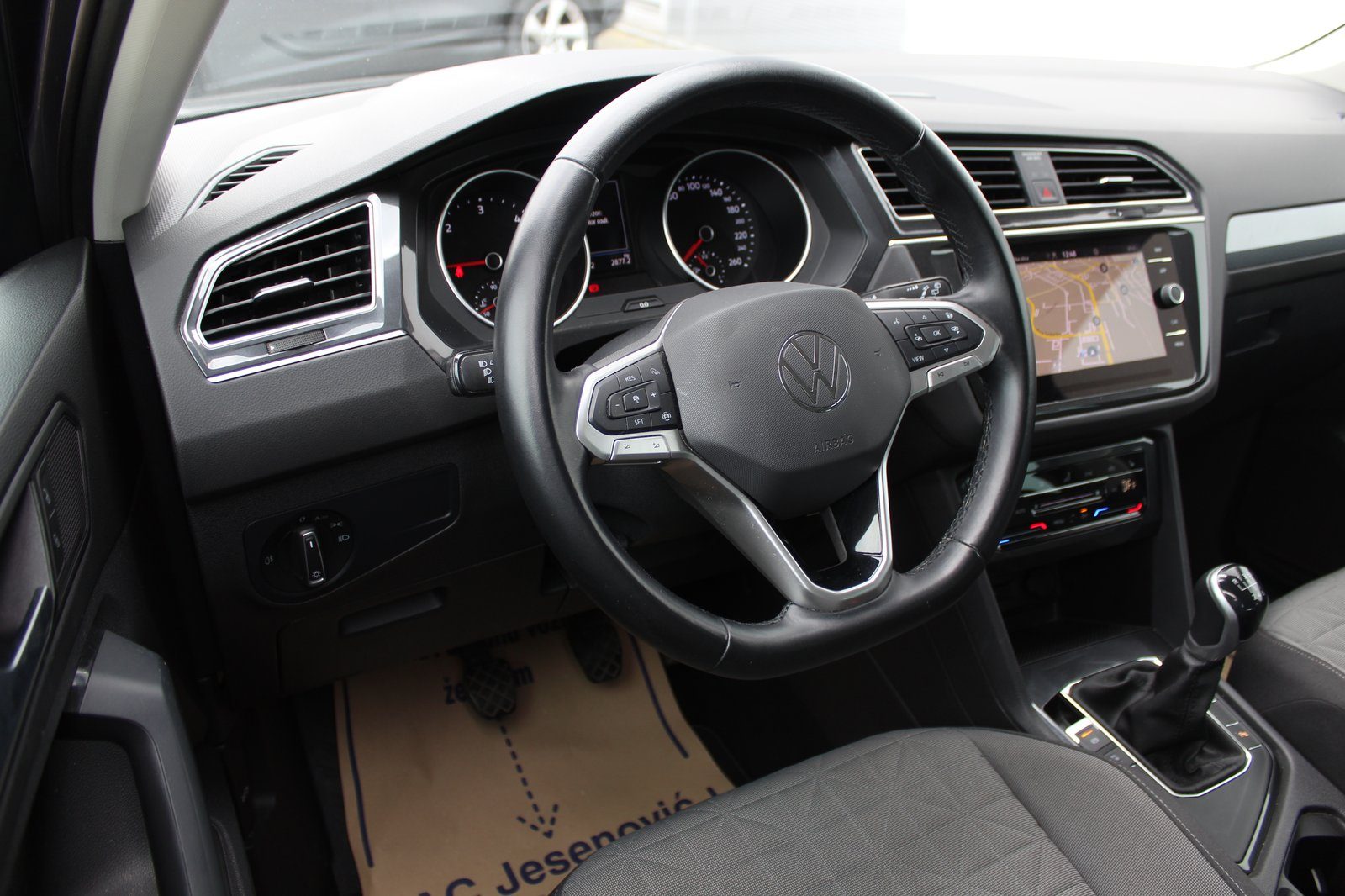 2022 Volkswagen Tiguan — fotografija 9