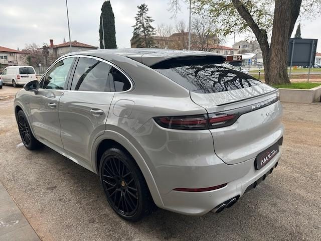 2021 Porsche Cayenne — fotografija 3