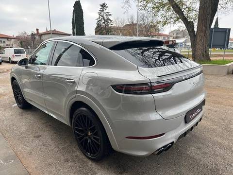 2021 Porsche Cayenne — sličica 3
