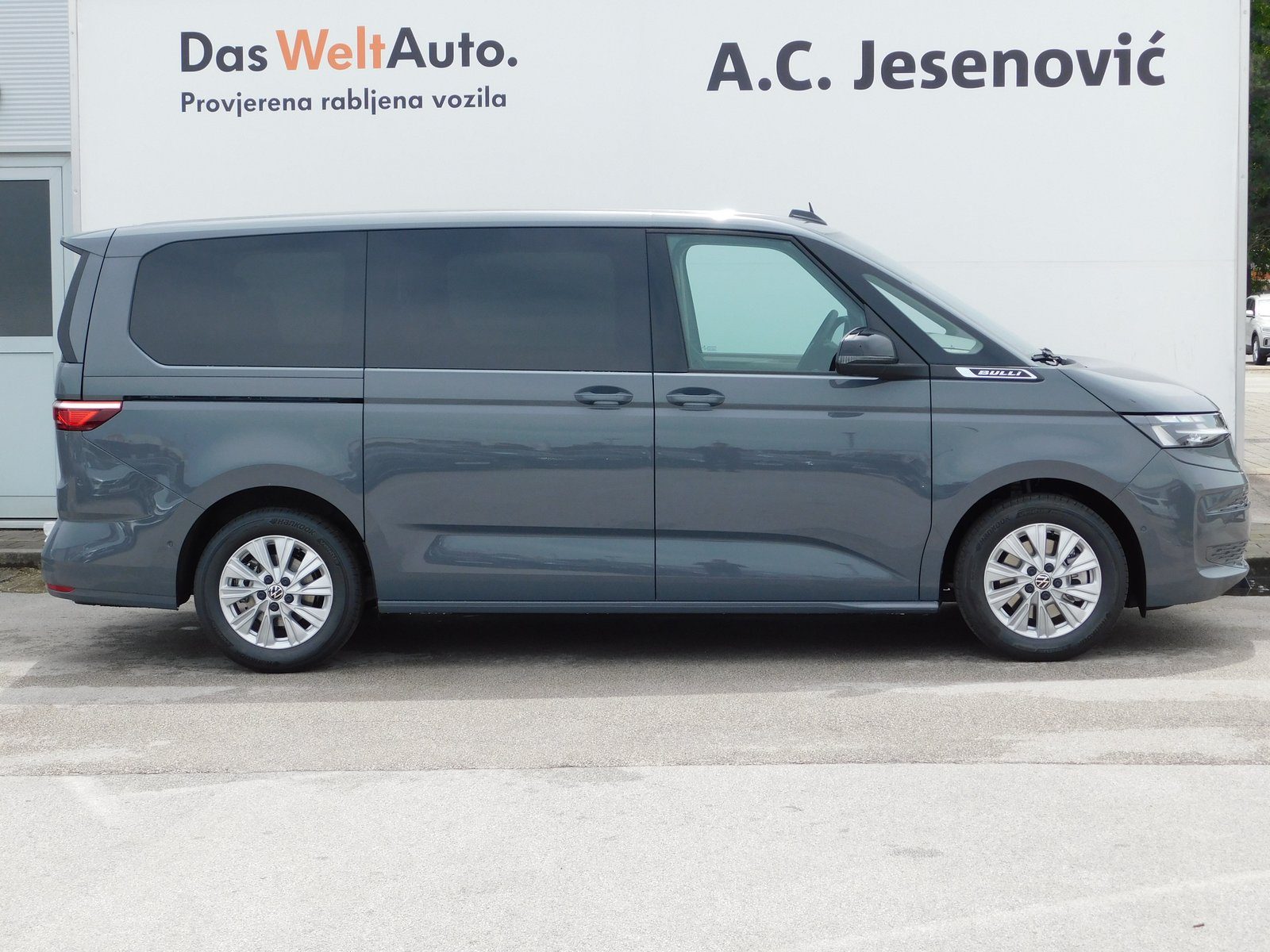 2025 Volkswagen Multivan — fotografija 4
