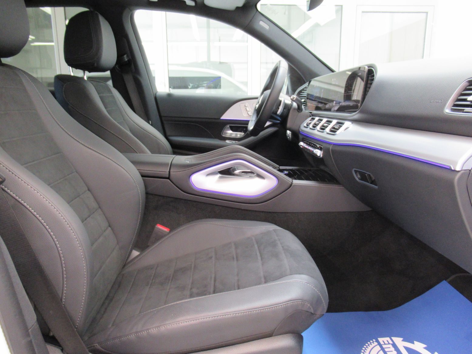 2025 Mercedes-Benz GLE — fotografija 11