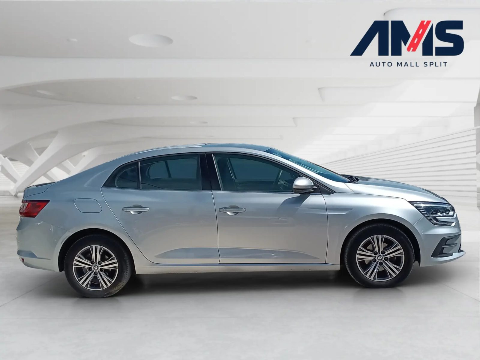 2024 Renault Megane Grandcoupe — fotografija 6
