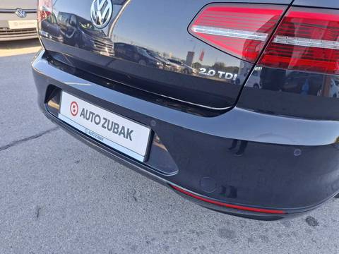 2018 Volkswagen Passat — sličica 18