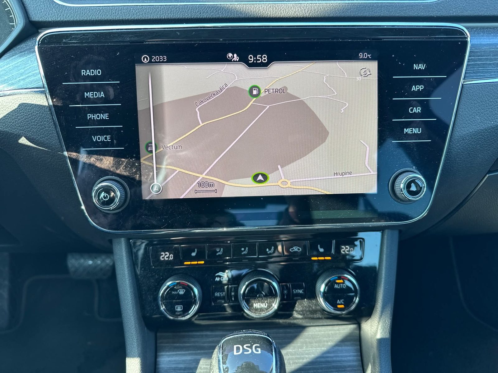 2021 Škoda Superb — fotografija 11