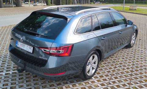 2019 Škoda Superb — sličica 14