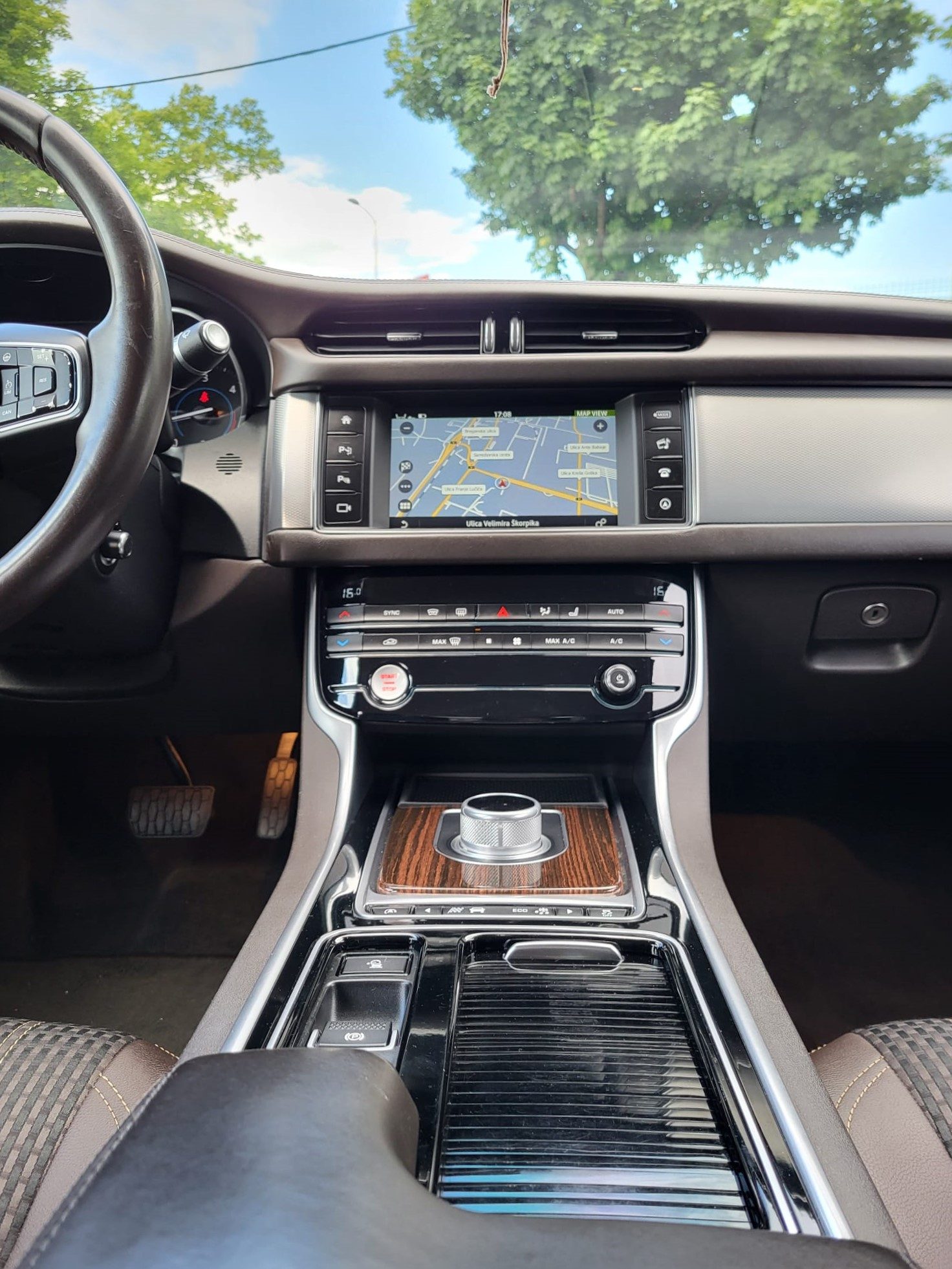 2015 Jaguar XF — fotografija 19
