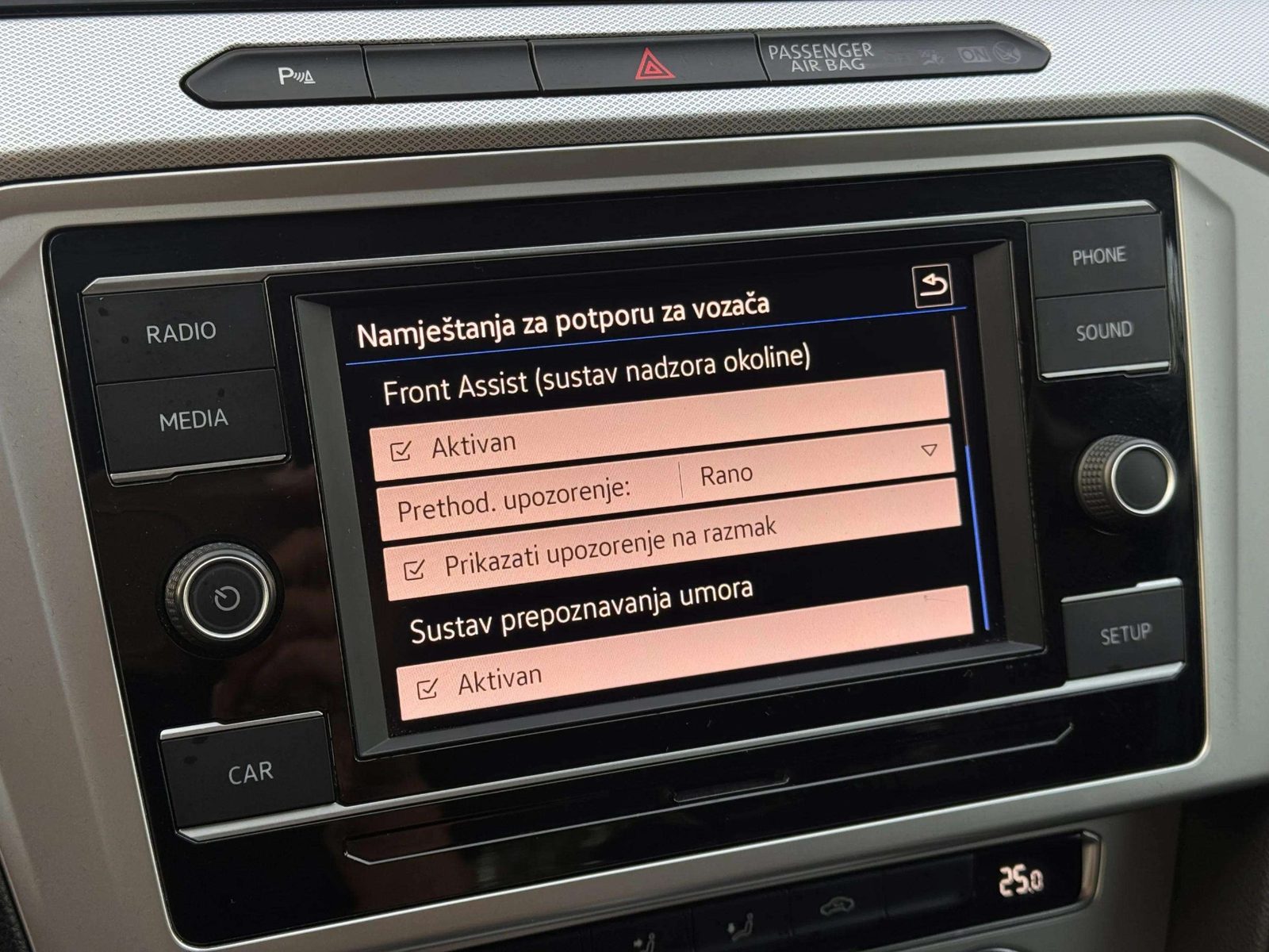 2019 Volkswagen Passat — fotografija 15