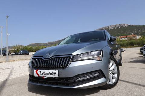 2021 Škoda Superb — sličica 18