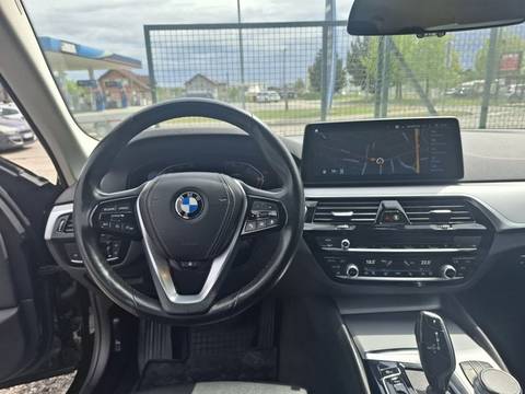 2022 BMW Serija 5 — sličica 13