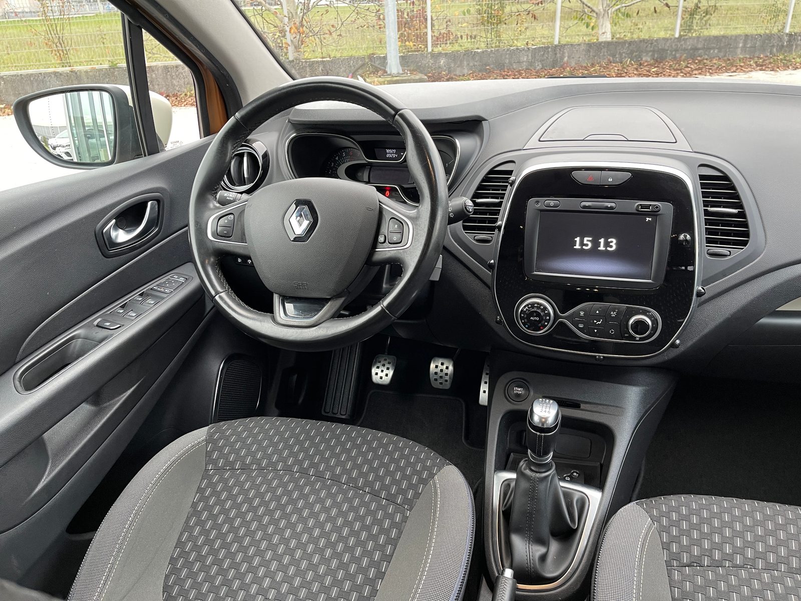 2019 Renault Captur — fotografija 14
