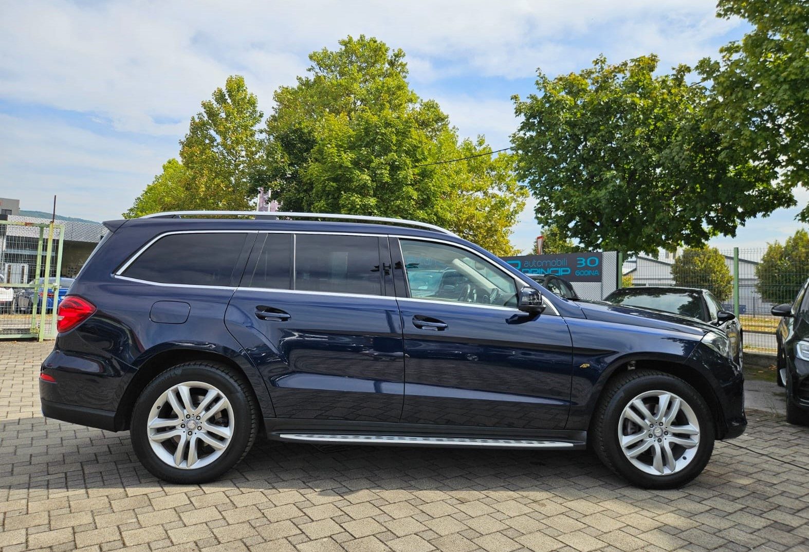 2016 Mercedes-Benz GLS — fotografija 10