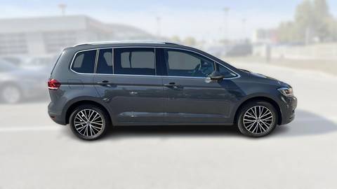 2022 Volkswagen Touran — sličica 8