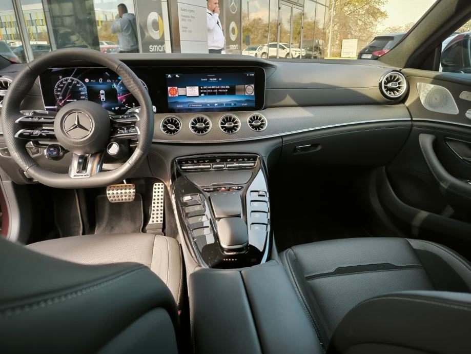 2025 Mercedes-Benz AMG GT — fotografija 14