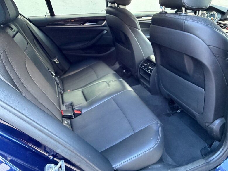 2019 BMW Serija 5 — fotografija 16