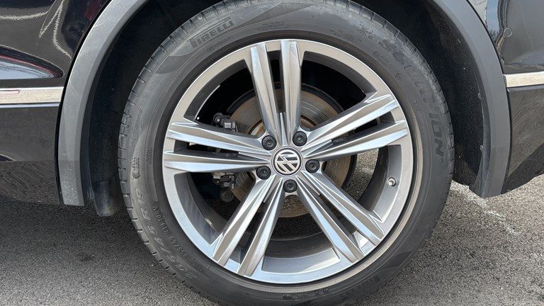 2020 Volkswagen Tiguan — fotografija 21